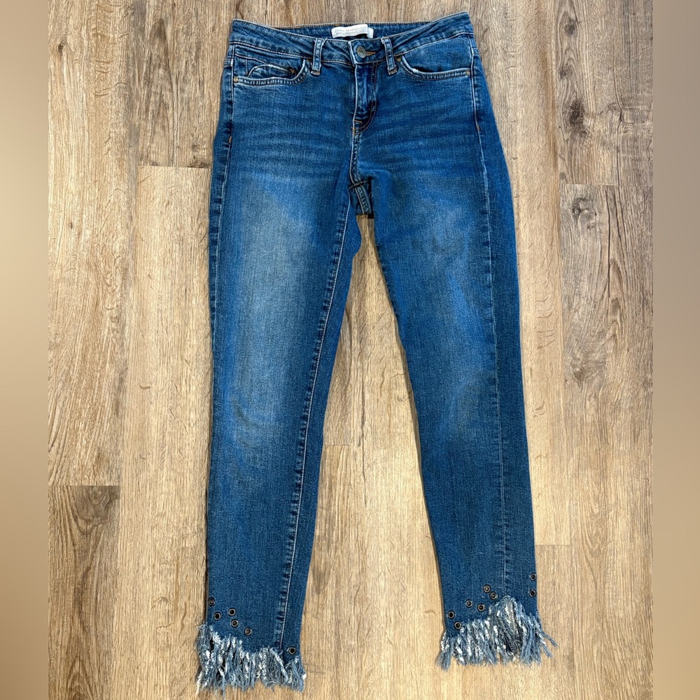 Zara Blue Cropped Women's Jeans with grommets and Fringe Hem